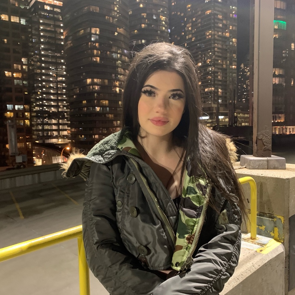 Meet your Posher, Alisa